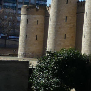 Photo qui montre le Palais de l'Aljafería, Aragon, Espagne | Cliquer pour agrandir