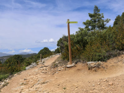 La fourche entre « los Abrigos de Quizáns y de Chimiachas », où est il mon amoureux ?, Aragon, Espagne. | Cliquer pour agrandir