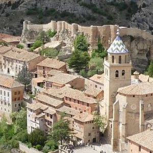 Photo qui montre Le Village médiévial d'Albarracin, Aragon, Espagne | Cliquer pour agrandir