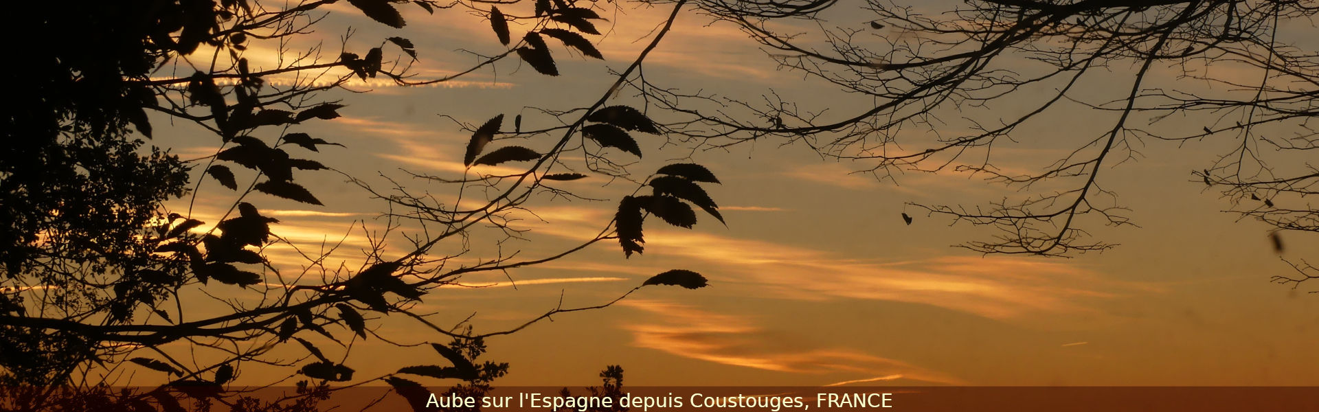 Aube sur l'Espagne depuis Coustouges, FRANCE